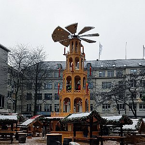 Christmas marked in Holstenplatz