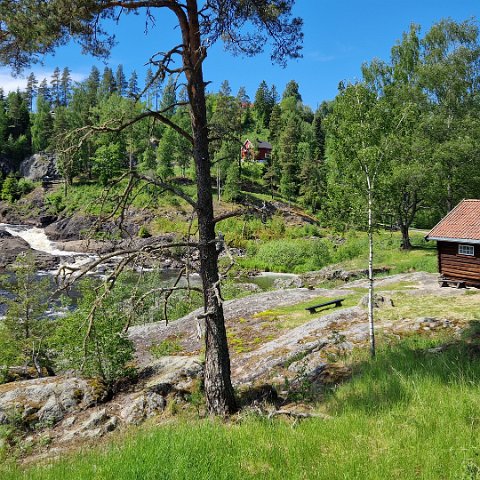 11 Haugfossen