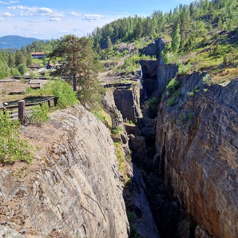 37 Koboltgruvene på Skuterudåsen