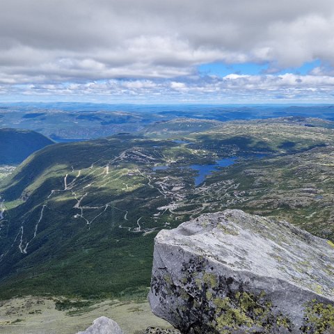 15 Gaustatoppen