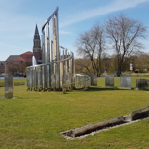 Havna og fjorden i Kiel