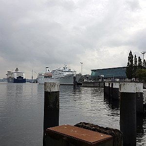 Havna og fjorden i Kiel