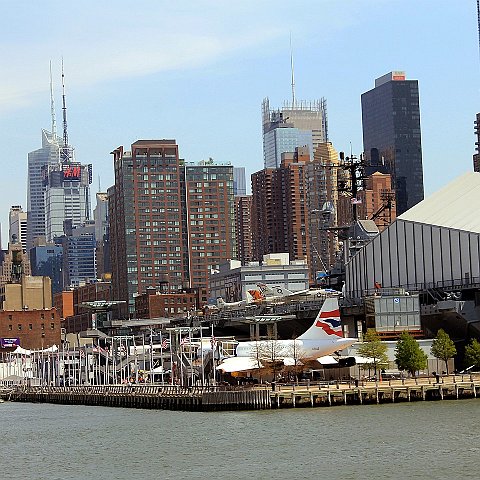 Intrepid-Museum-1