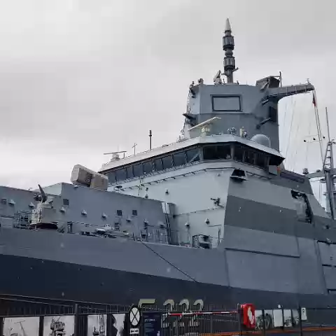 2 frigate FGS Baden-Württemberg (F222) in Oslo