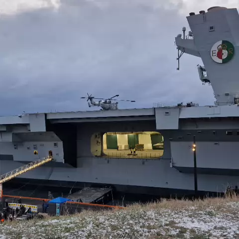 26 HMS Queen Elizabeth