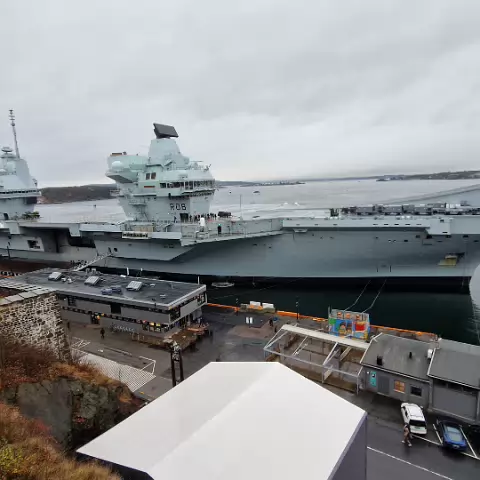 42 HMS Queen Elizabeth