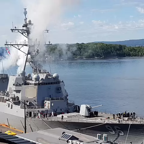 8 USS Bainbridge i Oslo