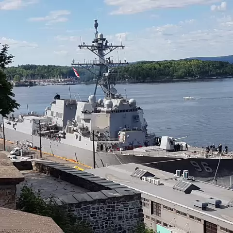 9 USS Bainbridge i Oslo