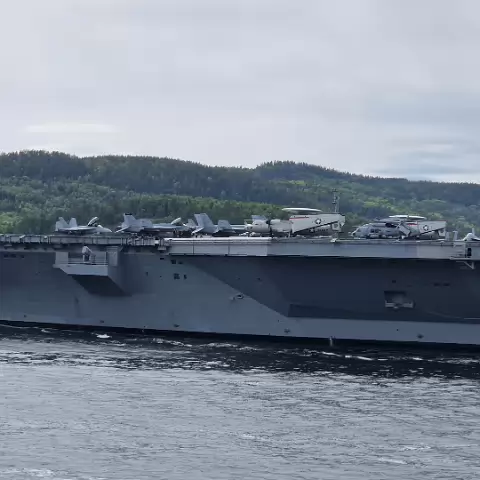 11 USS Gerald R. Ford (CVN-78) in Oslo, Norway