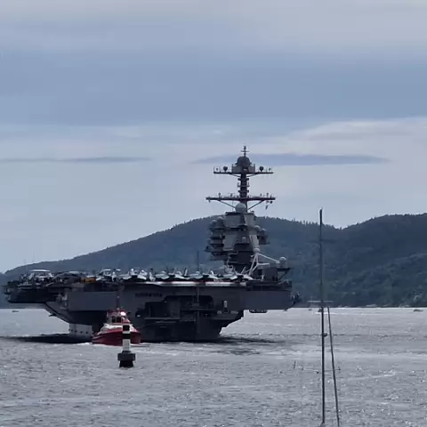 22 USS Gerald R. Ford (CVN-78) in Oslo, Norway