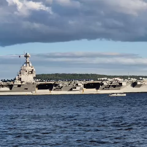 36 USS Gerald R. Ford (CVN-78) in Oslo, Norway