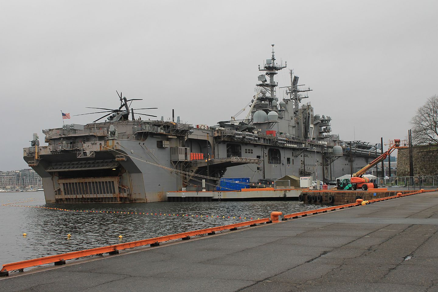 USS Iwo Jima in Oslo