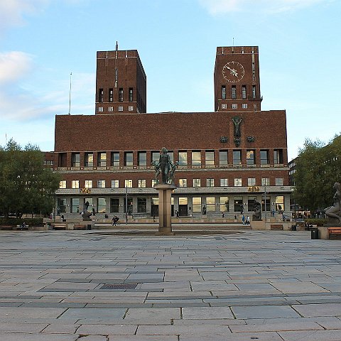 6 City Hall