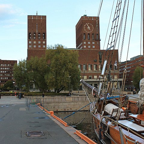 8 Rådhuset