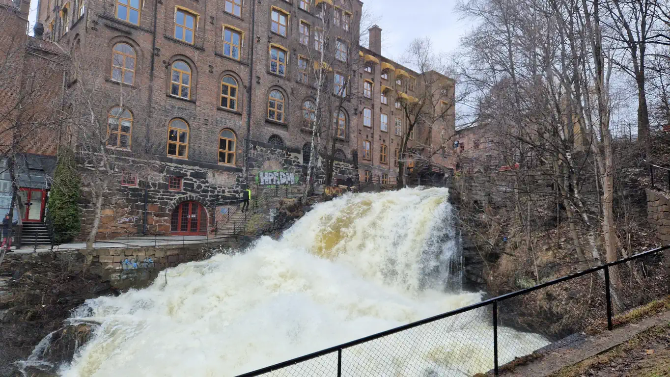 Beierbrua og Vøyenfallene