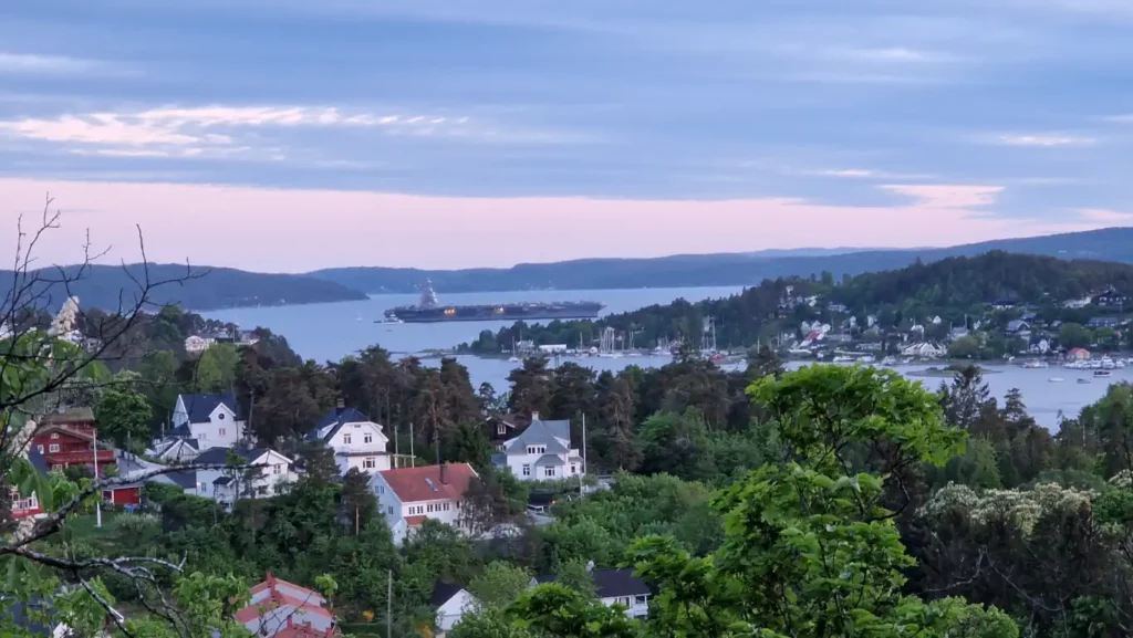 Ormøya og USS Gerald R. Ford