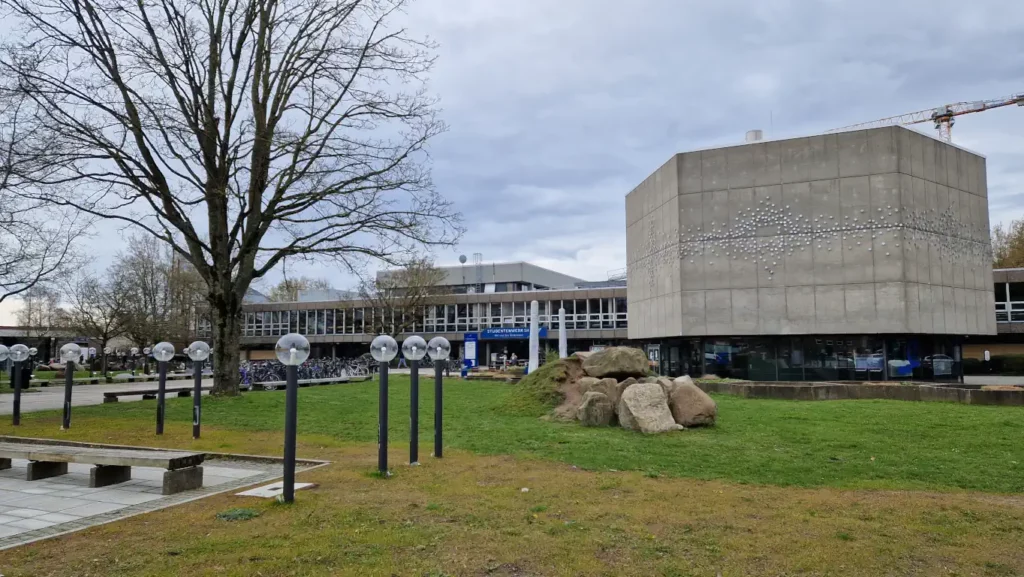 Sechseckbau på Christian-Albrechts-Platz i Kiel