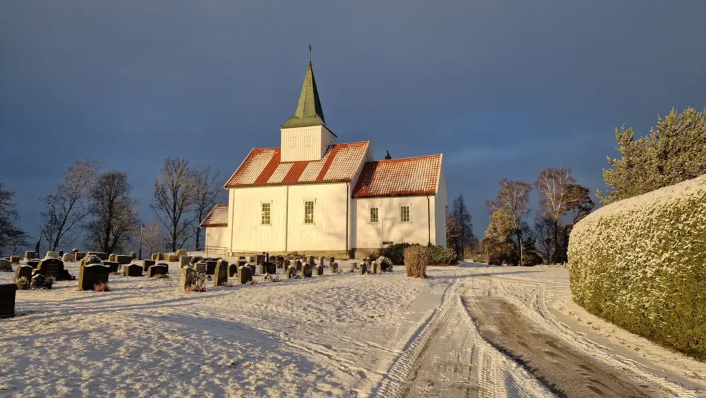 Mari kirke i Ytre Enebakk