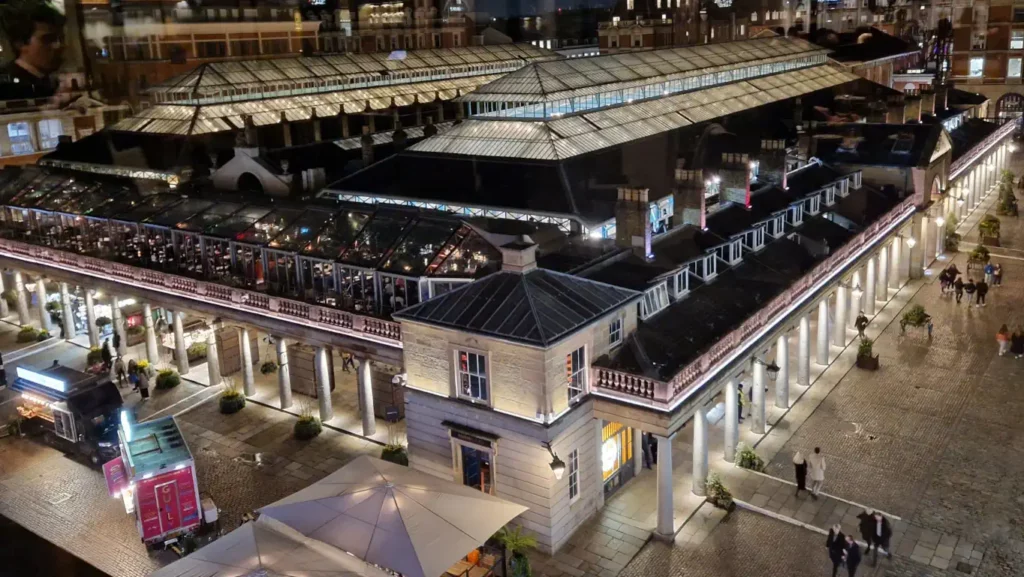 Covent Garden, sett fra terrassen på Royal Opera House