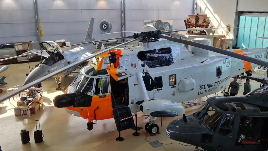 Westland Sea King Mk.43 og Westland Lynx Mk. 86.