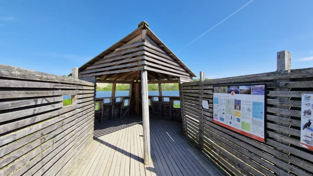Østensjøvannets fugleobservasjonsbu