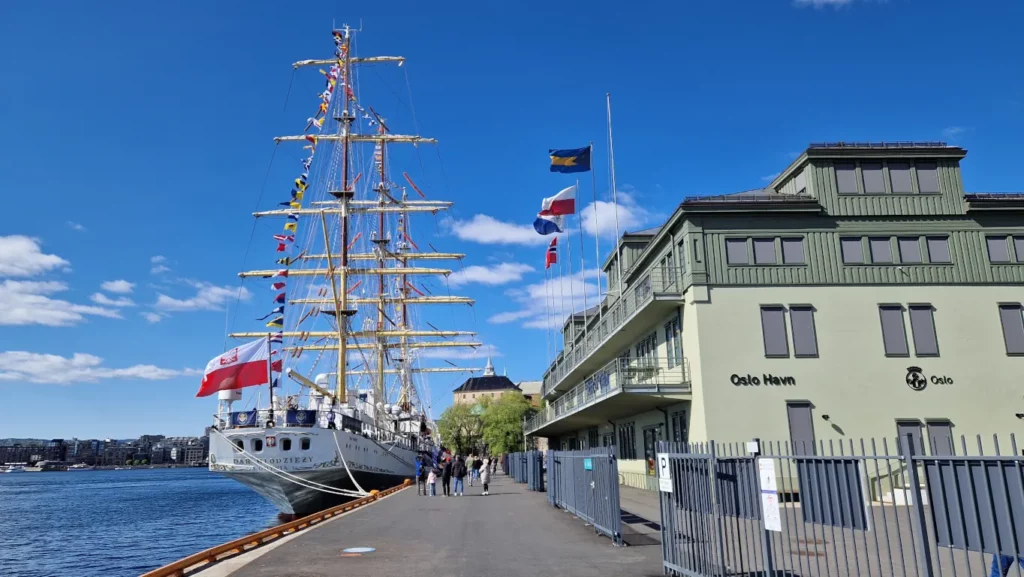 Dar Młodzieży i Oslo Havn