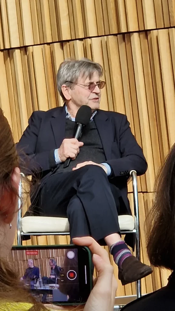 Mikhail Baryshnikov har ordet i foajéen i Operaen