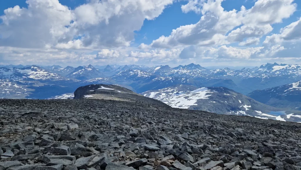 Utsikt fra Fannaråki mot Jotunheimen
