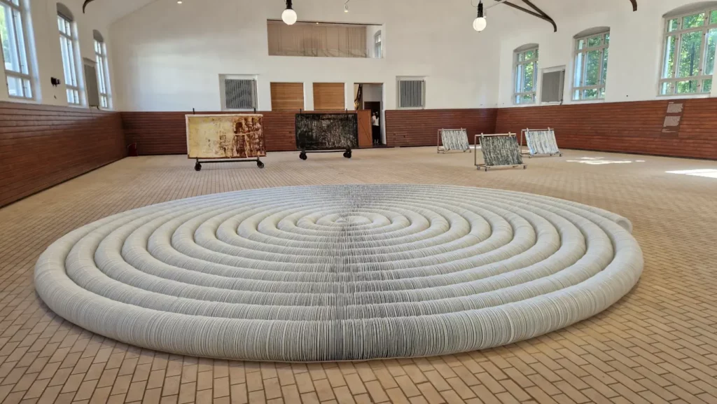 Tallerkenspiral i Ridehuset