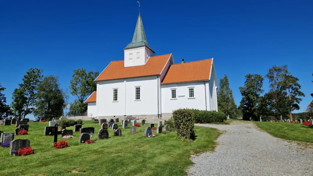 Mari kirke i Ytre Enebakk
