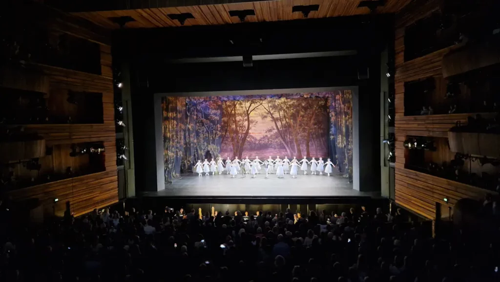 Applaus etter Giselle-premieren i Operaen