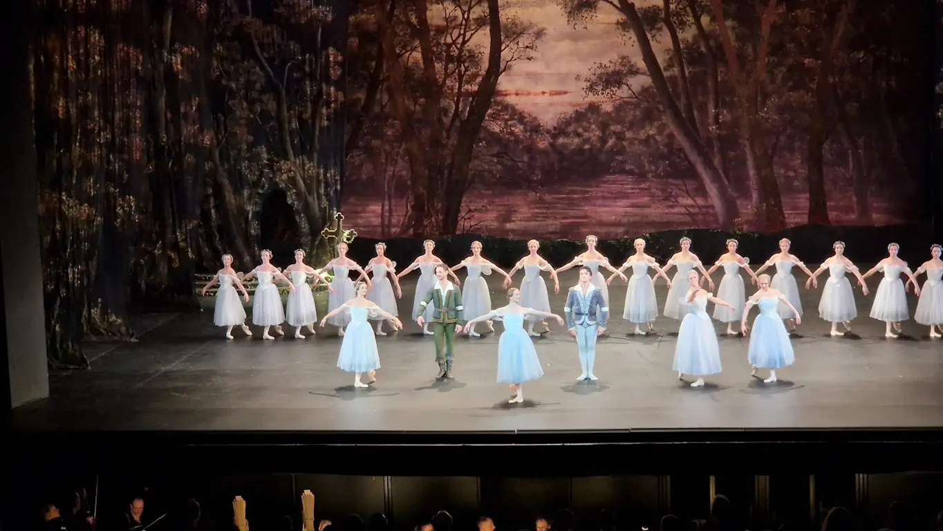 Léonore Baulac danset Giselle i Operaen