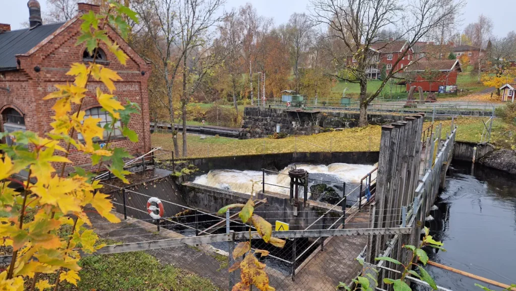 Töcksfors øvre sluse og kraftverk