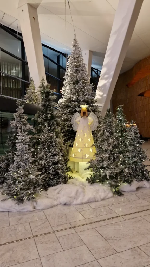 Julepyntet operahus i Oslo