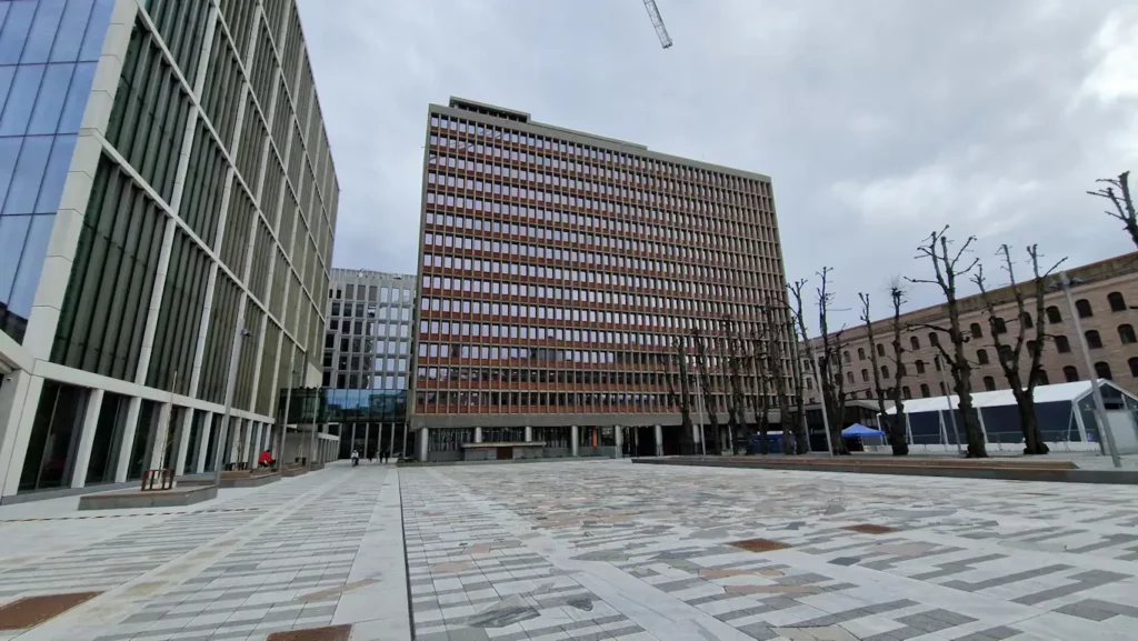 Johan Nygaardsvolds plass sett fra Akersgata