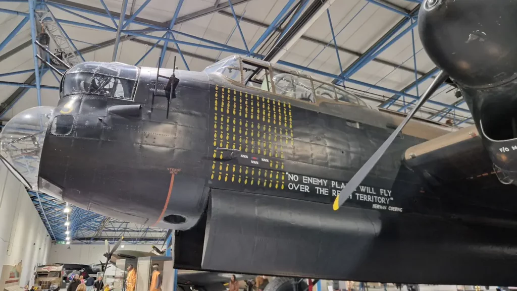 Avro Lancaster Mk I (R5868)