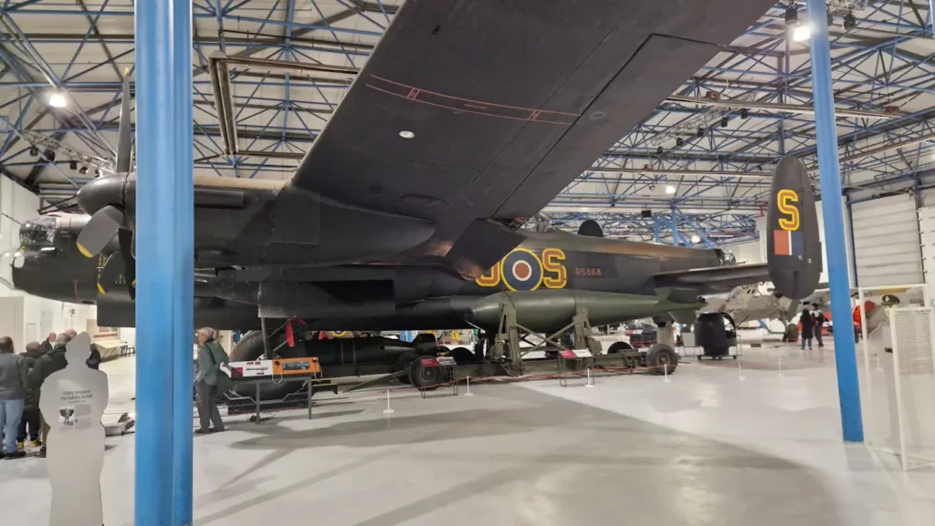 Lancaster-flyet i full lengde på RAF Museum London