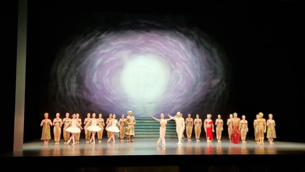 Nasjonalballetten i La Bayadère på Hovedscenen