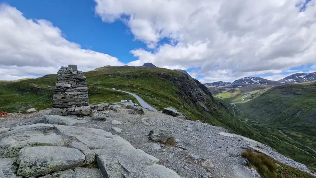 Øvre Oscarshaug ved Sognefjellsvegen