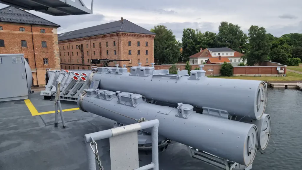 Chaffkastere og Sting Ray torpedoer på KNM Narvik