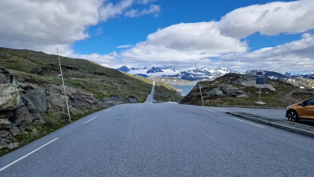 Storafonni rasteplass og utsiktspunkt 1392 moh.