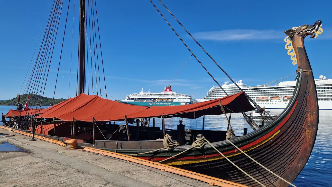 Draken Harald Hårfagre i Oslo Havn