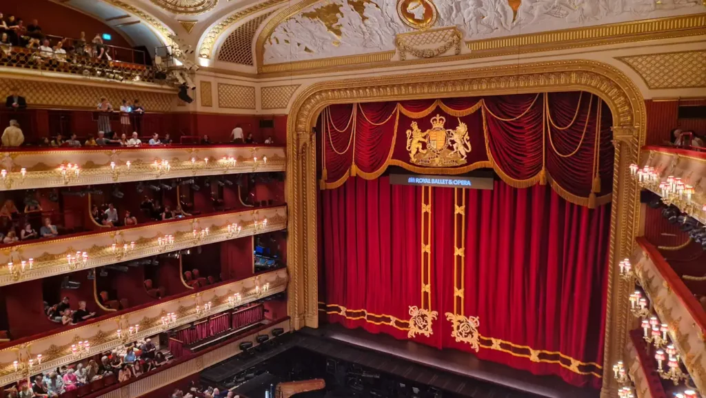 Hovedsalen til Royal Ballet & Opera, London